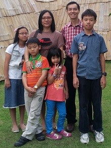 Mr. Yu with his whole family: Wife, Adeline Chung.
1st child: Boaz Yu.        2nd child: Carrie Yu. 
3rd child: Daniel Yu.     4th child: Easter Yu.